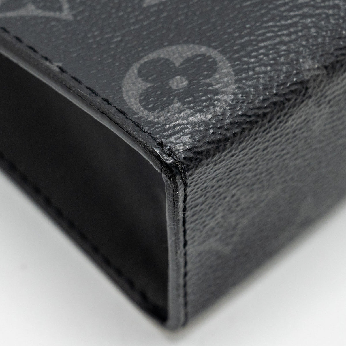 POCHETTE VOYAGE MONOGRAM CANVAS BLACK SHW
